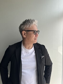シフト メンズ オンリー サロン 薬院店(SHIFT Men's only salon)の写真/年中無休！夜20時まで営業で仕事帰りも行きやすい！西鉄薬院駅すぐ。男の為のビジネススタイルカットが好評