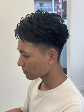 ウィル バイ ブラウン(Vir by Brown) MEN’S HAIR/サーフカール/刈り上げセンターパート/藤沢