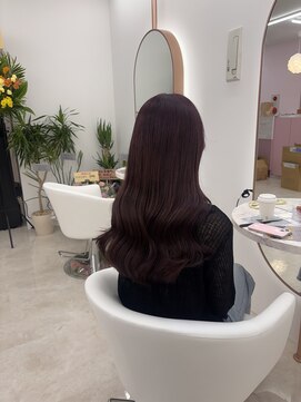 イオエ(ioe) ミディアムレイヤー/ツヤ髪スタイル/グレージュ/ショートボブ