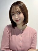 大人ボブ渋谷レイヤーカットミディアムボブベージュ内巻きボブ