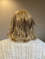 リポゾ(Riposo.)&nbsp;ブリーチあり・ブラウンポイントカラー・ミディアムボブ