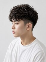 オルタナティブパレード(Alternative Parade) スペインカール刈り上げツーブロック黒髪ハードスパイラルパーマ