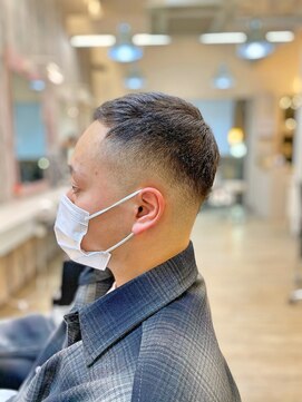 ヘアステージアミカル スキンフェード