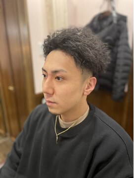 ヒロギンザバーバーショップ 神楽坂店(HIRO GINZA BARBER SHOP) ツイスト×フェード