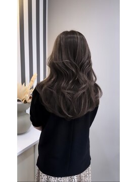 メゾン(MEZoN) レイヤーカット×ハイライトカラー