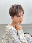 くびレイヤー前髪パーマグレーベージュレイヤーボブショート