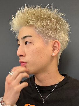 エルマーク 枚方(L-MARK) アップバングツーブロックダブルカラーブリーチメッシュ