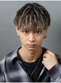 メンズ刈り上げマッシュスペインカールメッシュカラー