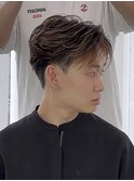フェザーショートフェザーパーマ刈り上げセンターパート毛流れ