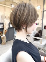 シシ 大宮(She 2.) ショート/ショートボブ/ショートカット/丸みショート/大宮