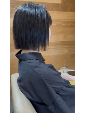 キレイコムデュース(Deuce) ぱっつんボブ