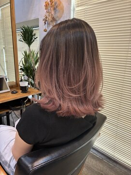 マスカリ(muscali) 【原田】顔まわりレイヤー　バレイヤージュ　ホワイトピンク