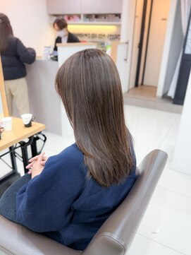 ステラバイケンジ 藤沢(STELLA by KENJE) 白髪ぼかし細めハイライト30代40代50代【藤沢　藤沢駅】