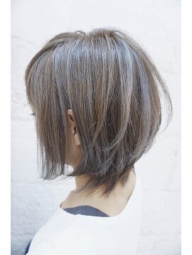 ティンク 横須賀中央(Tink) グレーパール×ハイライト◎