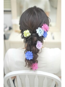 リサ 恵比寿(risa.) お花アレンジが合うふとめ編みおろし