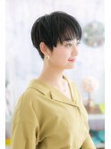 耳かけアシンメトリー黒髪ナチュラルカラーハンサムショートa