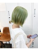 切りっぱなしボブ × ペールグリーン 「ブリーチ２回」
