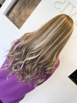 ラビスモア(Lovis moa) 魅力倍増カール/セミディ/シアーカラー/ダークアッシュ/姫カット