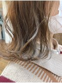 シナモンベージュ