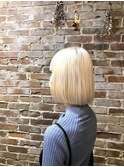 ボブ×ホワイトベージュ