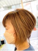 50代60代　大人かわいいヘア白髪ぼかしハイライトショート[草加]