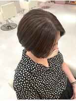 リップス デリコ(LIPS derico)&nbsp;【白髪ぼかしハイライト】　 施術前の写真は右にスワイプ