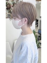 アイズ ヘアー メイク(I's hair make)&nbsp;丸みショート　ミルクティーベージュ
