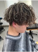 波巻きスパイラルパーマメンズマッシュウルフカットメンズパーマ