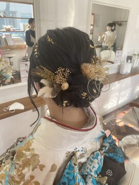 ヘアーアンドメイクアップモパ 成人式ヘア