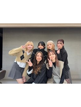 1人1人の個性×トレンドを押さえたStyleをご提案！親しみやすいStaffが笑顔でお出迎え♪