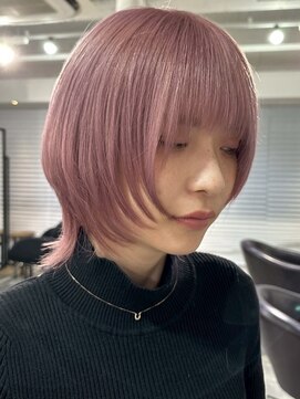 イリ 梅田(ili) ハイライトカラーミルクティーベージュレイヤーカット