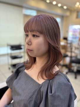 フレア(FLAiR) 10代20代透明感ブリーチピンクベージュカラー波ウエーブ仕上げ