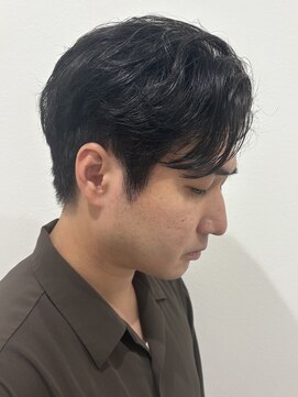 ヒュイル バイ ニアウ(Hwyl by Niau) メンズマッシュセンターパートスパイラルパーマニュアンスパーマ