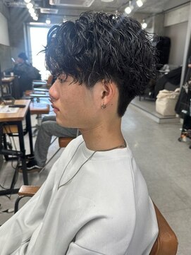 ワンズ リー 下北沢店(ONE's ly) センターパート波巻きパーマニュアンスパーマ
