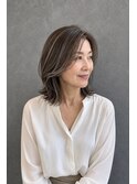 50代白髪ぼかしミディアムレイヤー