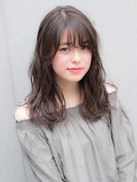 ルティア(Lutia) シースルーバング アッシュベージュ ゆるふわウェーブ