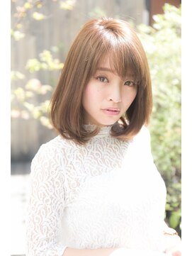 アイナ 銀座(Aina) ナチュラルなストレートワンカールボブ【Ａｉｎａ伊藤彩】