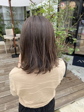 チェレ ロッソ 金剛店(Chere rosso) ハイライト×シアベージュ×ミディアムスタイル