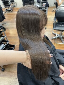 サイン 表参道(SIGN) レイヤーカットグレージュカラーデザインカラーシルキーベージュ