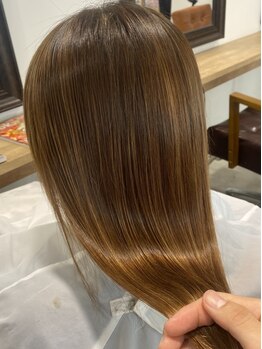 ヒヨリ(日和 HIYORI)の写真/指通りサラサラの艶髪へ◇ナチュラルな仕上がりで髪質改善も。クセやうねりが気になる方も驚きの仕上がり♪