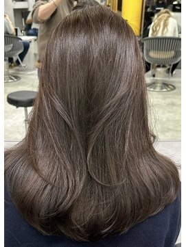 シティ(CITY) レイヤーカット ダークグレージュ 表参道