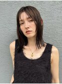 切りっぱなしミディアム　ストレート