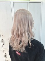 ジーナ  札幌大通(Zina)&nbsp;【Zina札幌大通】ホワイトグレージュ＊大人ガーリー＊ブリーチ