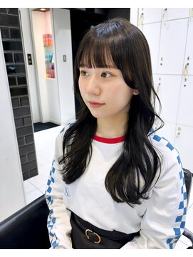 ルイス(LUYS) ロングレイヤースタイル【寺尾明子】