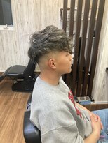 ライズヘアー(RISE HAIR)&nbsp;スキンフェード＋ハイライト