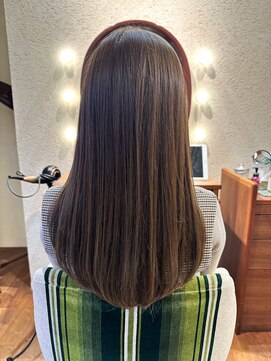 エルサフィロ キタハマ(el zafiro kitahama) 20×30×40代×透明感×髪質改善×ロング×アッシュ×ベージュ