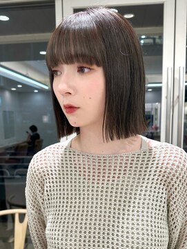 ガーデンヨコハマ(GARDEN YOKOHAMA) 外ハネボブオリーブベージュワイドバング暗めカラーアッシュ前髪