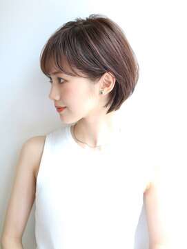 ネル 千早 香椎(nell.) ３０代４０代５０代耳かけショート前髪あり