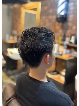 オブシグマ(of SIGMA) ビジネスシーンにも◎ショートヘア×パーマ