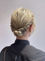 エムサロン ルームス(emusalon Room's)&nbsp;【Rina】ボブシニヨンヘアセット